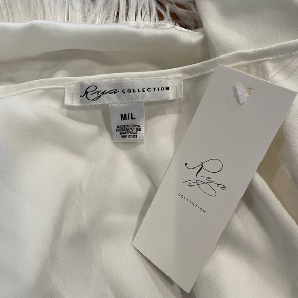 NWT Rya Collection Swan Charmeuse & Ostrich Feather Wrap, Size M/L - Picture 2 of 6